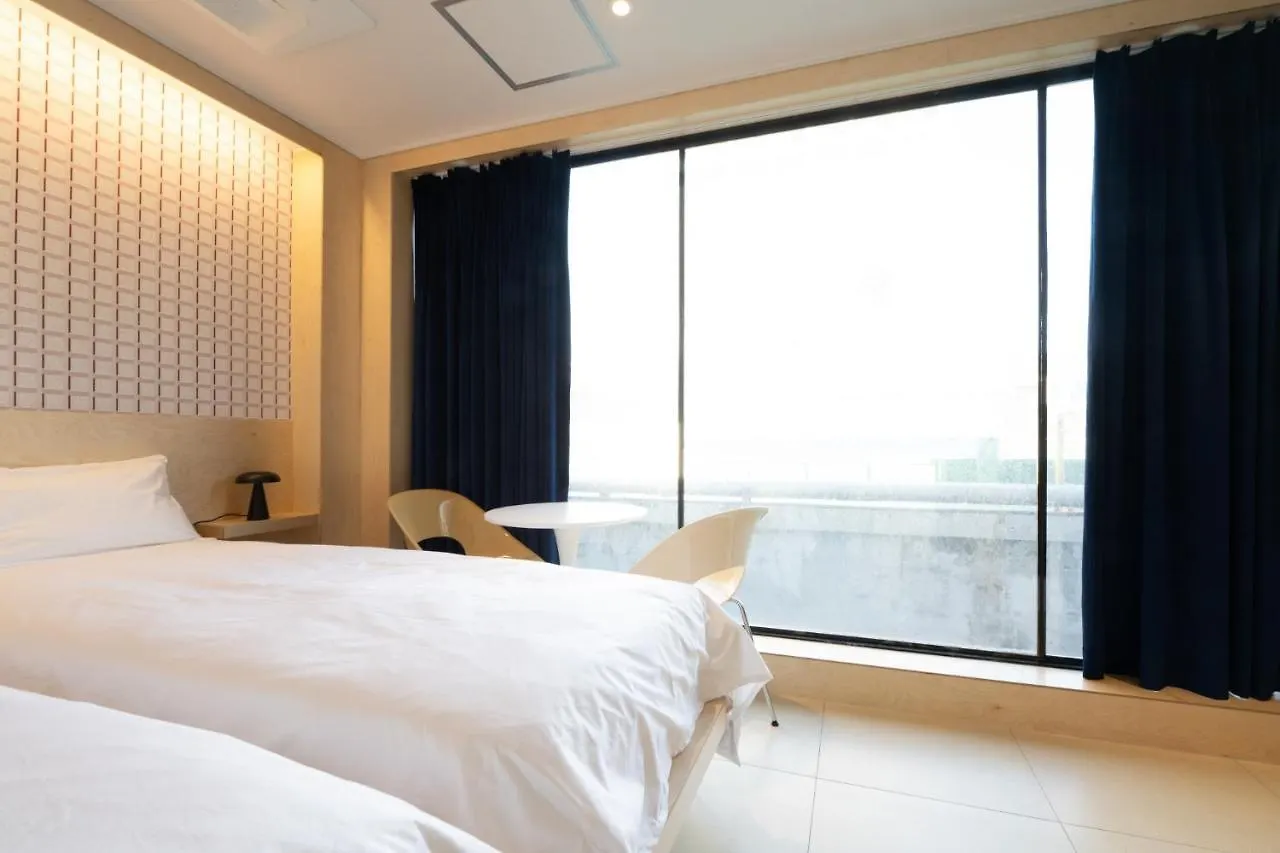 Hithere City Myeongdong Seoul 0*,